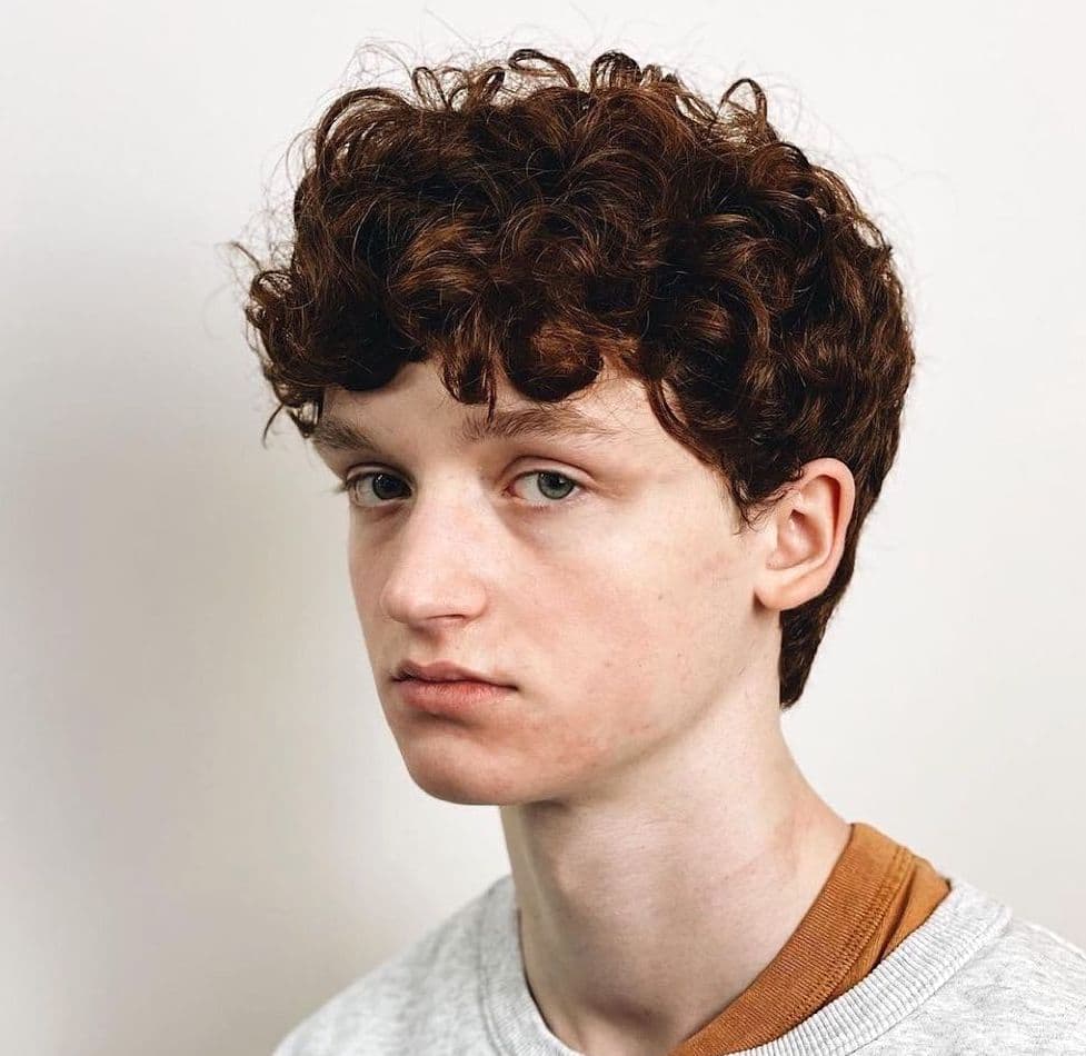 Medium-short curly hair men