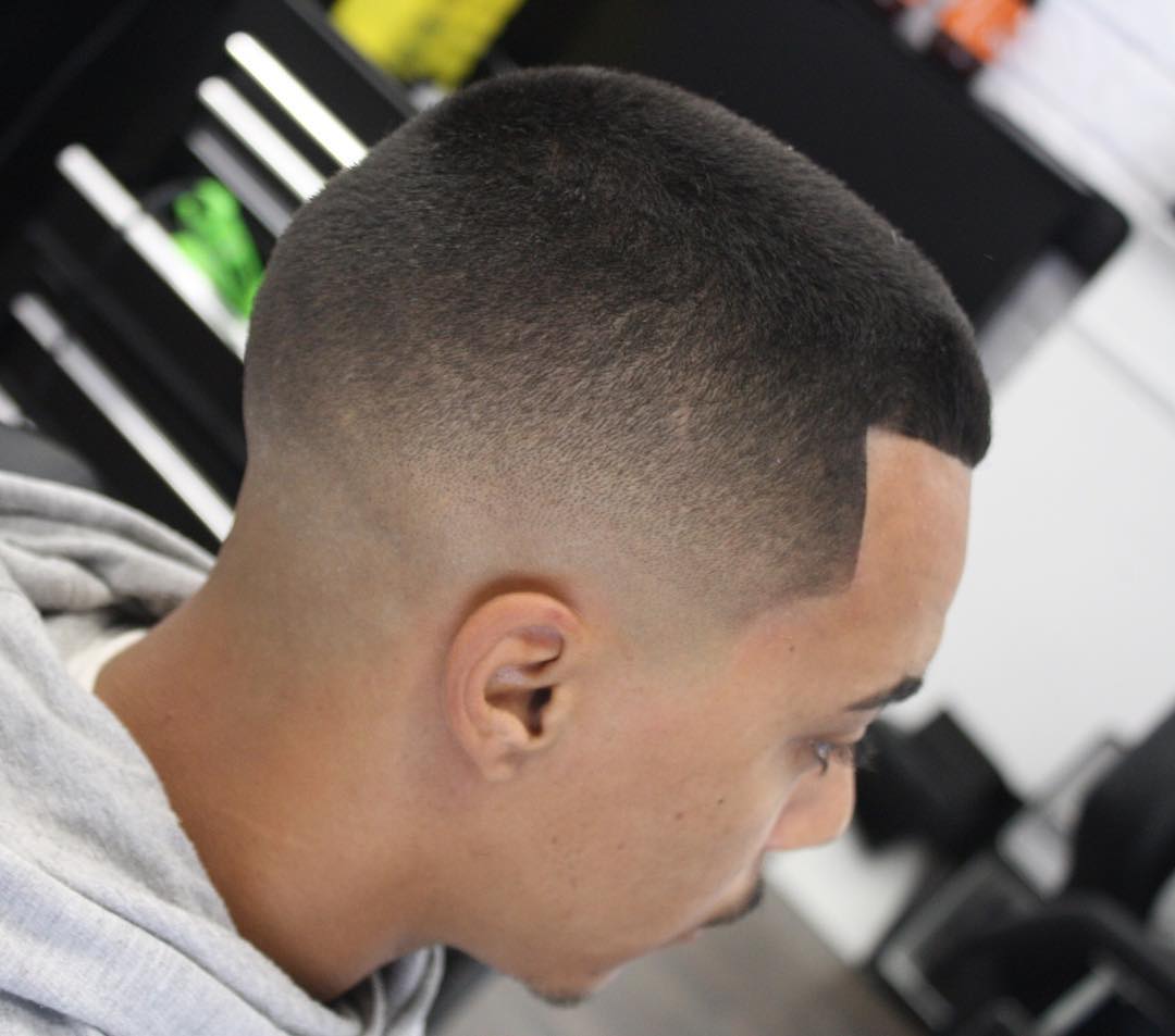 jose_pvlgbarbershop-sharp-fade-longer-on-top