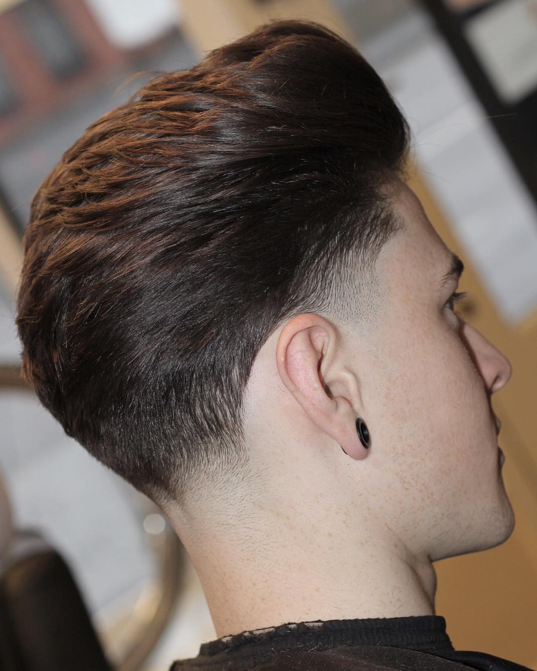 Modern pompadour