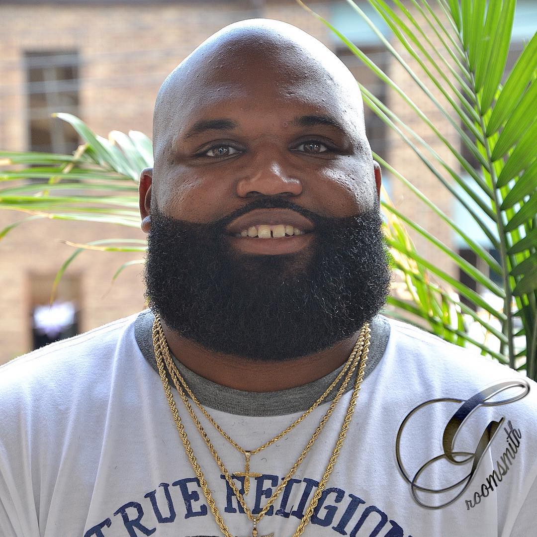 Full + wide beard for bald Black men